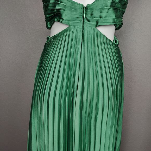 Abercrombie and Fitch Giselle Pleated Cutout Maxi Green Dress NWT Size MT - Picture 11 of 15